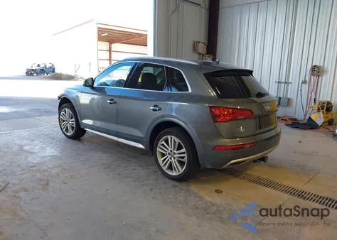 2018 Audi Q5 2.0T Premium/2.0T Tech Premium z USA, uszkodzony, nr VIN WA1CNAFY0J2126988